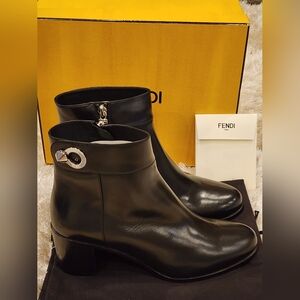 $1150 NEW IN BOX 100% Authentic Fendi Women's Leather Ankle Boots Black 37 7
